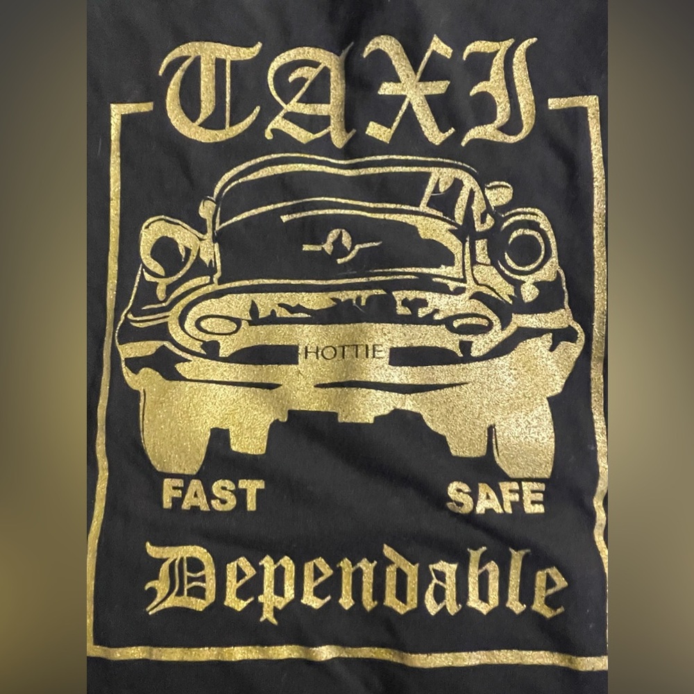 Forever 21🚕Black Tee, Sparkly Gold Graphic on Front, Elastic waistband (M)